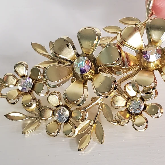 Coro Brooch Flower Pin - Picture 1 of 7